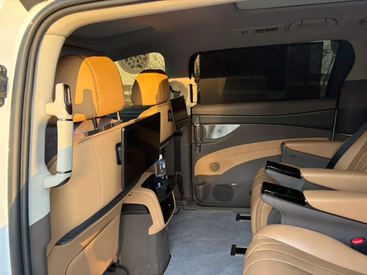 2022 Mercedes-Benz GLC Class 2.0T 197HP L4 9AT,autocango,china used car exporter,china ev exporter,chinese used car exporter,chinese used ev exporter