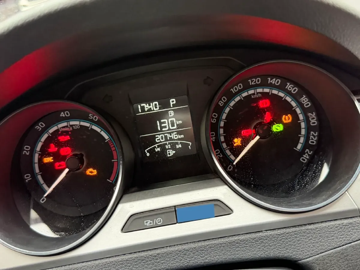 2020 Skoda Rapid 1.5L 112HP L4 6AT,autocango,china used car exporter,china ev exporter,chinese used car exporter,chinese used ev exporter