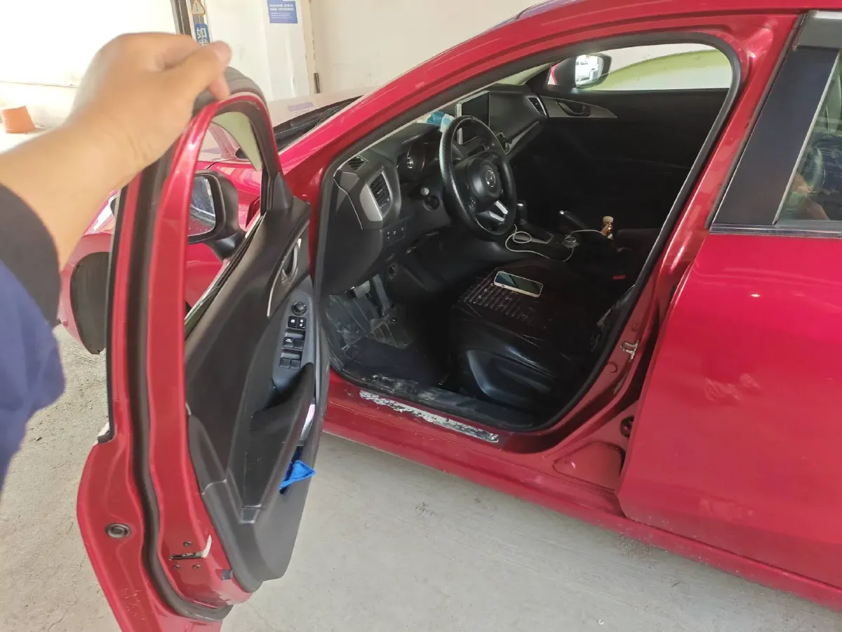 2017 Mazda 3 Axela 1.5L 117HP L4 6AT,autocango,china used car exporter,china ev exporter,chinese used car exporter,chinese used ev exporter