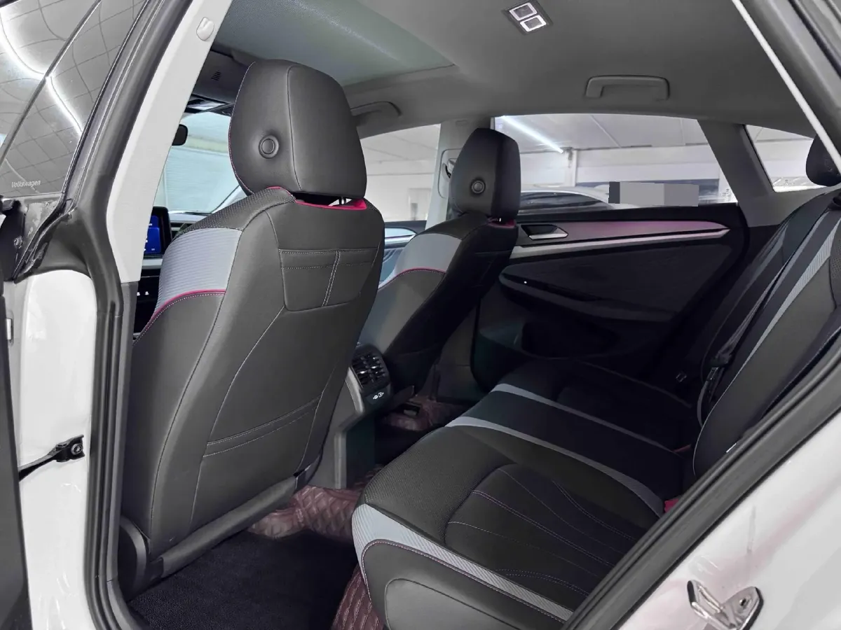 2024 Volkswagen Lamando 1.4T 150HP L4 7DCT,autocango,china used car exporter,china ev exporter,chinese used car exporter,chinese used ev exporter