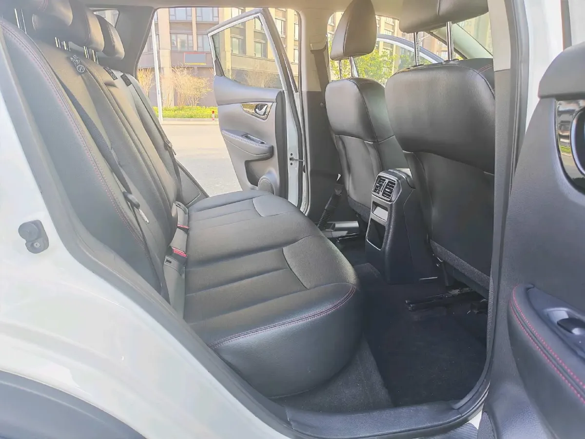 2021 Nissan Qashqai 2.0L 151HP L4 CVT,autocango,china used car exporter,china ev exporter,chinese used car exporter,chinese used ev exporter