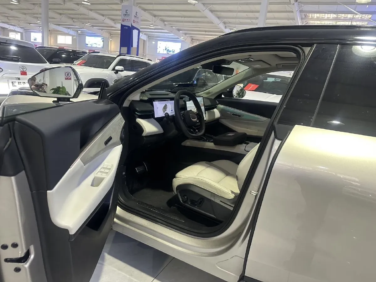 2023 LYNK&CO 08 EM-P 1.5T 163HP L4 3DHT PHEV 39.6KWH,autocango,china used car exporter,china ev exporter,chinese used car exporter,chinese used ev exporter