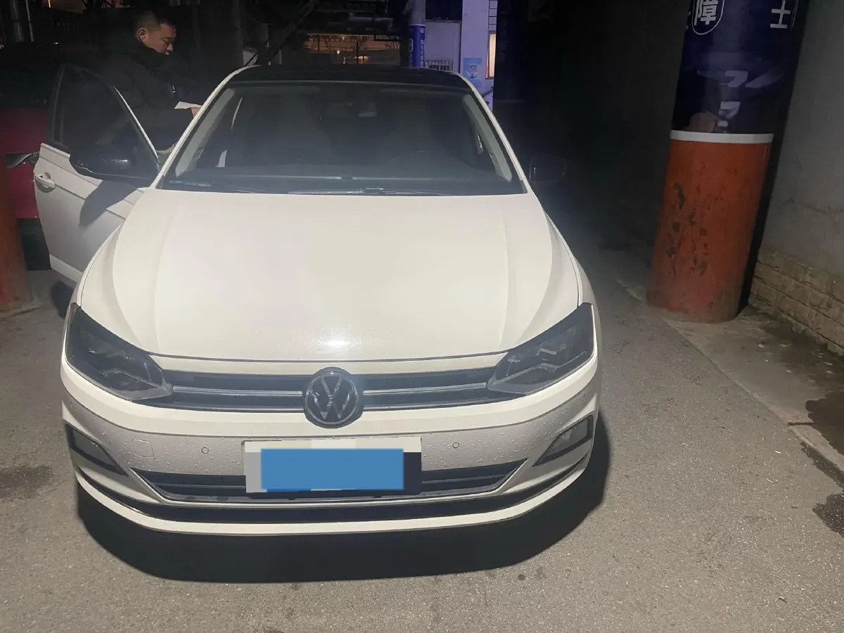 2023 Volkswagen Polo 1.5L 113HP L4 6AT,autocango,china used car exporter,china ev exporter,chinese used car exporter,chinese used ev exporter