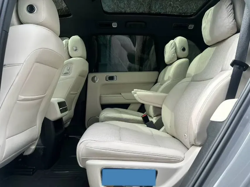 2023 Li L7 Range Extended 154HP REEV 40.9KWH,autocango,china used car exporter,china ev exporter,chinese used car exporter,chinese used ev exporter