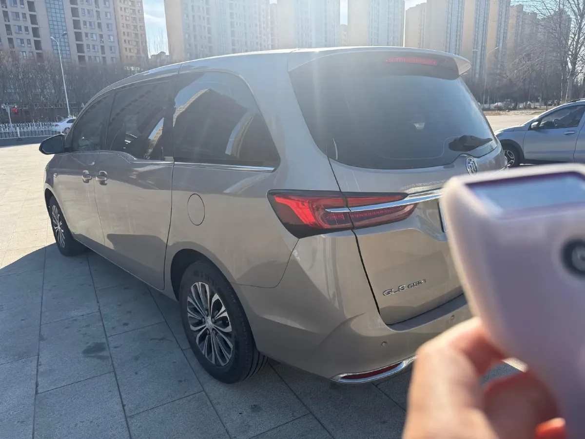 2022 Buick GL8 2.0T 237HP L4 9AT,autocango,china used car exporter,china ev exporter,chinese used car exporter,chinese used ev exporter