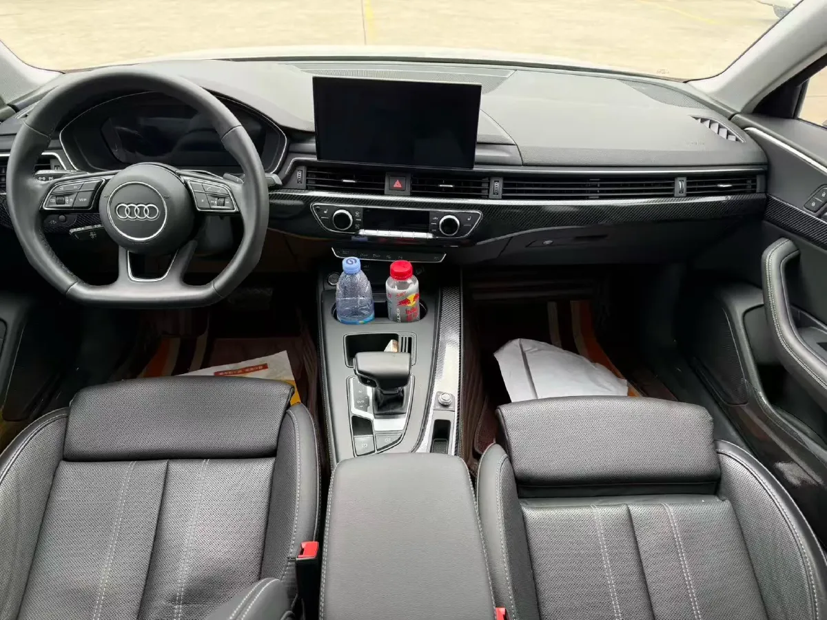 2022 Audi A4L 2.0T 190HP L4 7DCT,autocango,china used car exporter,china ev exporter,chinese used car exporter,chinese used ev exporter