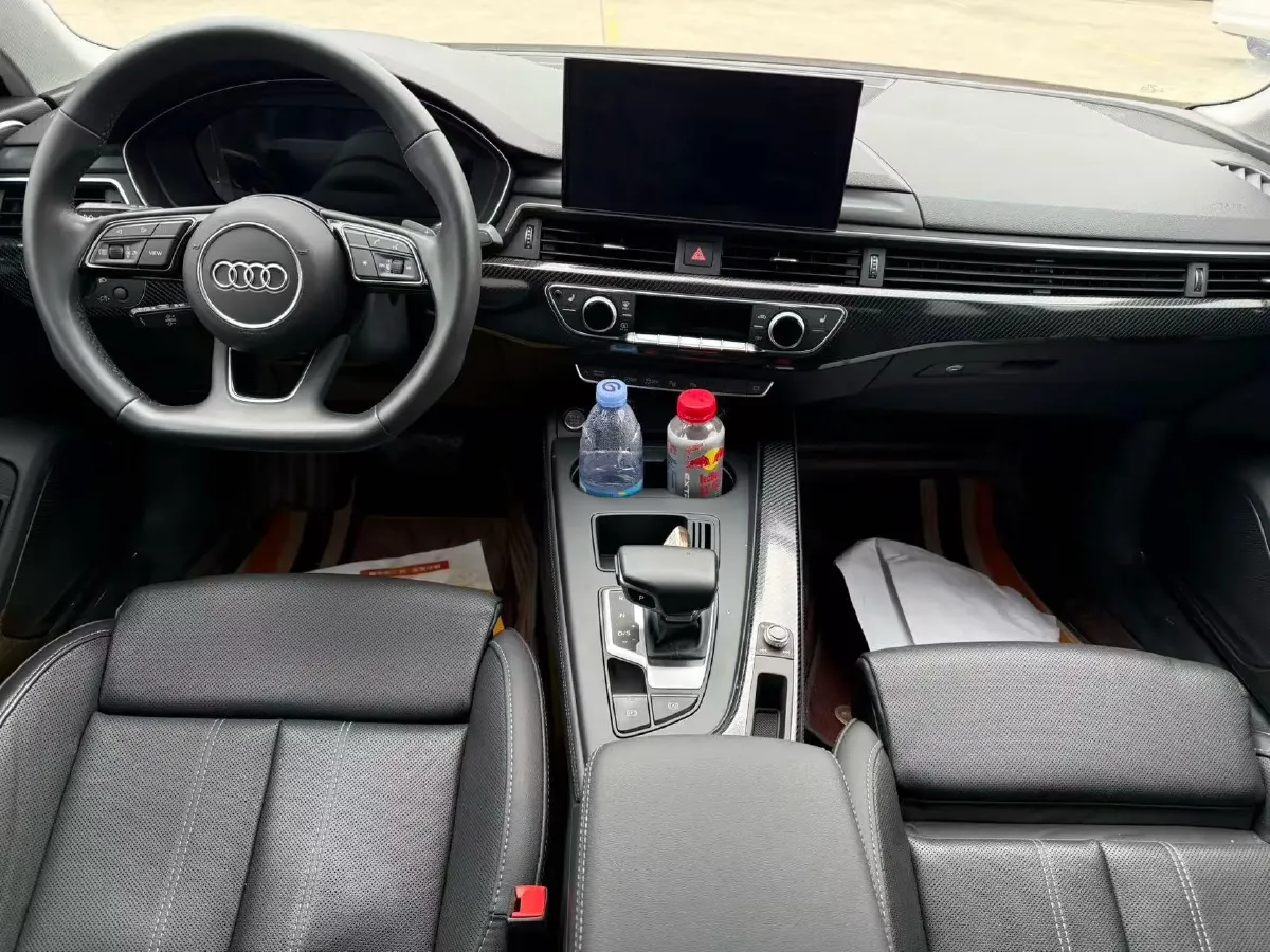 2022 Audi A4L 2.0T 190HP L4 7DCT,autocango,china used car exporter,china ev exporter,chinese used car exporter,chinese used ev exporter