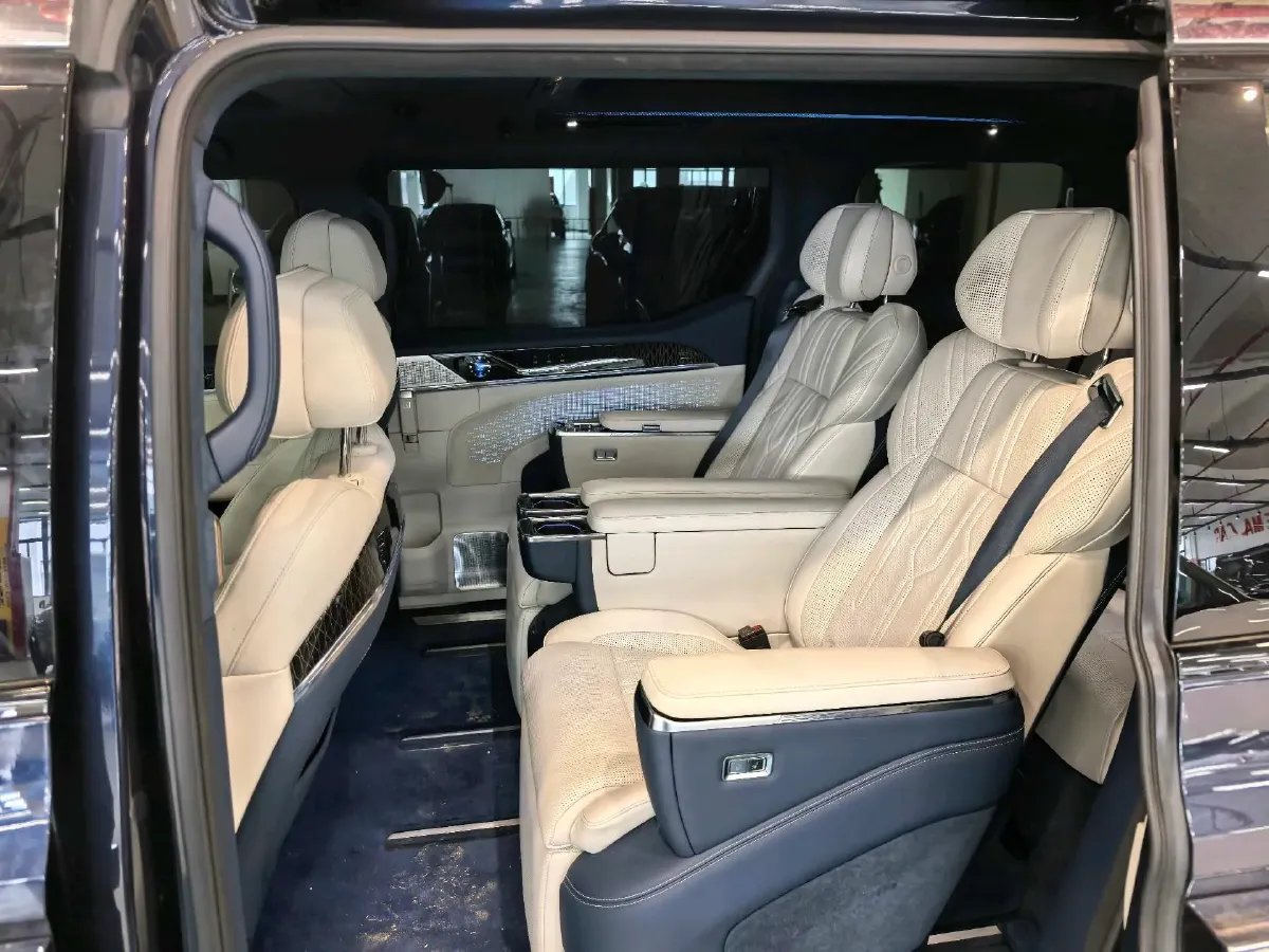 2022 Zeekr 009 BEV 116KWH,autocango,china used car exporter,china ev exporter,chinese used car exporter,chinese used ev exporter