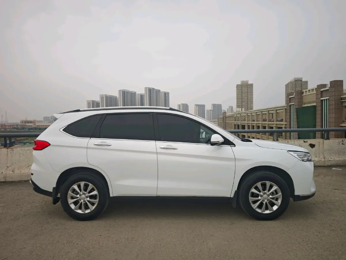 2023 Haval M6 1.5T 150HP L4 7DCT,autocango,china used car exporter,china ev exporter,chinese used car exporter,chinese used ev exporter