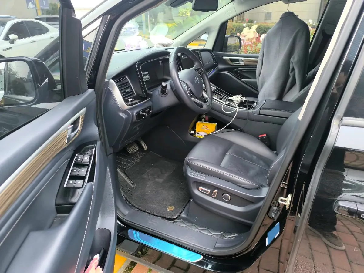 2021 GAC Trumpchi M8 2.0T 252HP L4 8AT,autocango,china used car exporter,china ev exporter,chinese used car exporter,chinese used ev exporter