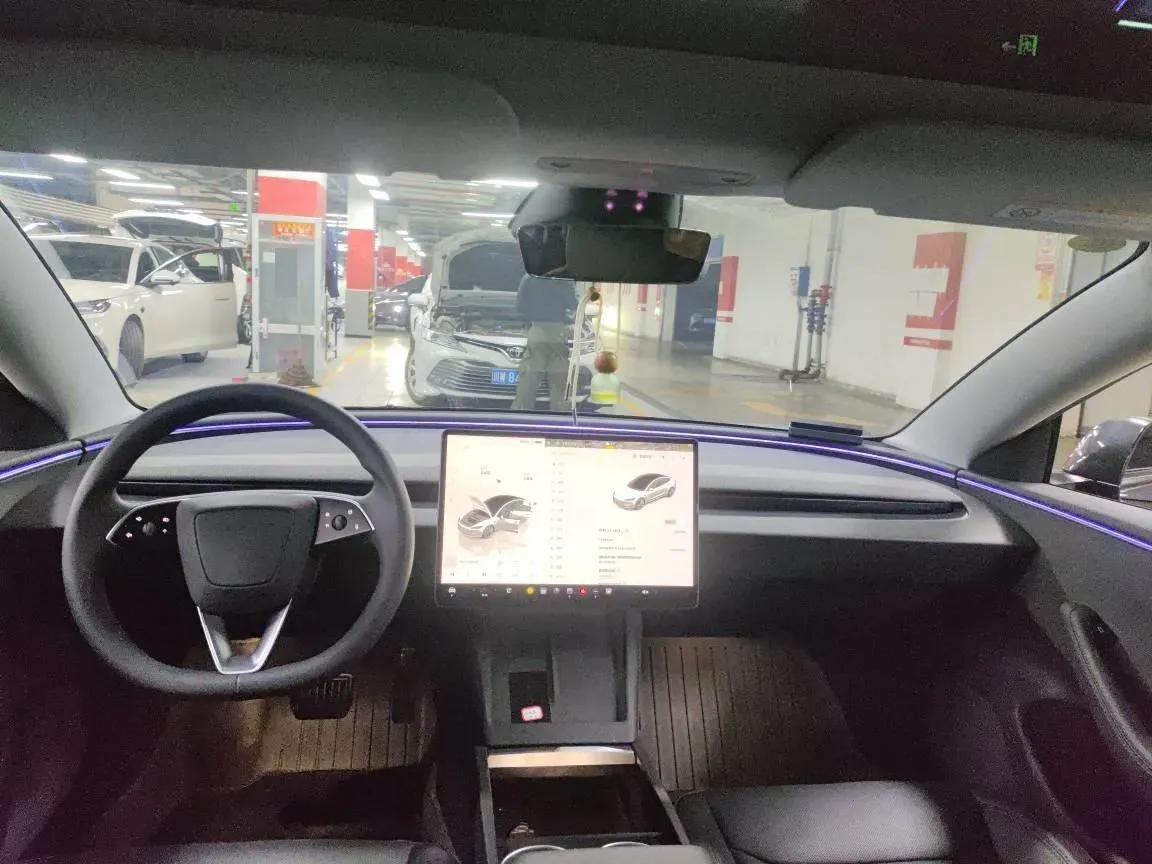 2025 Tesla Model 3 BEV 62.5KWH,autocango,china used car exporter,china ev exporter,chinese used car exporter,chinese used ev exporter
