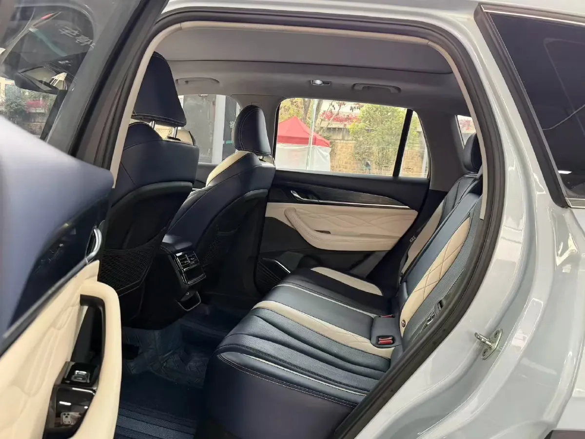 2022 Citroen C5 X 1.6T 175HP L4 8AT,autocango,china used car exporter,china ev exporter,chinese used car exporter,chinese used ev exporter