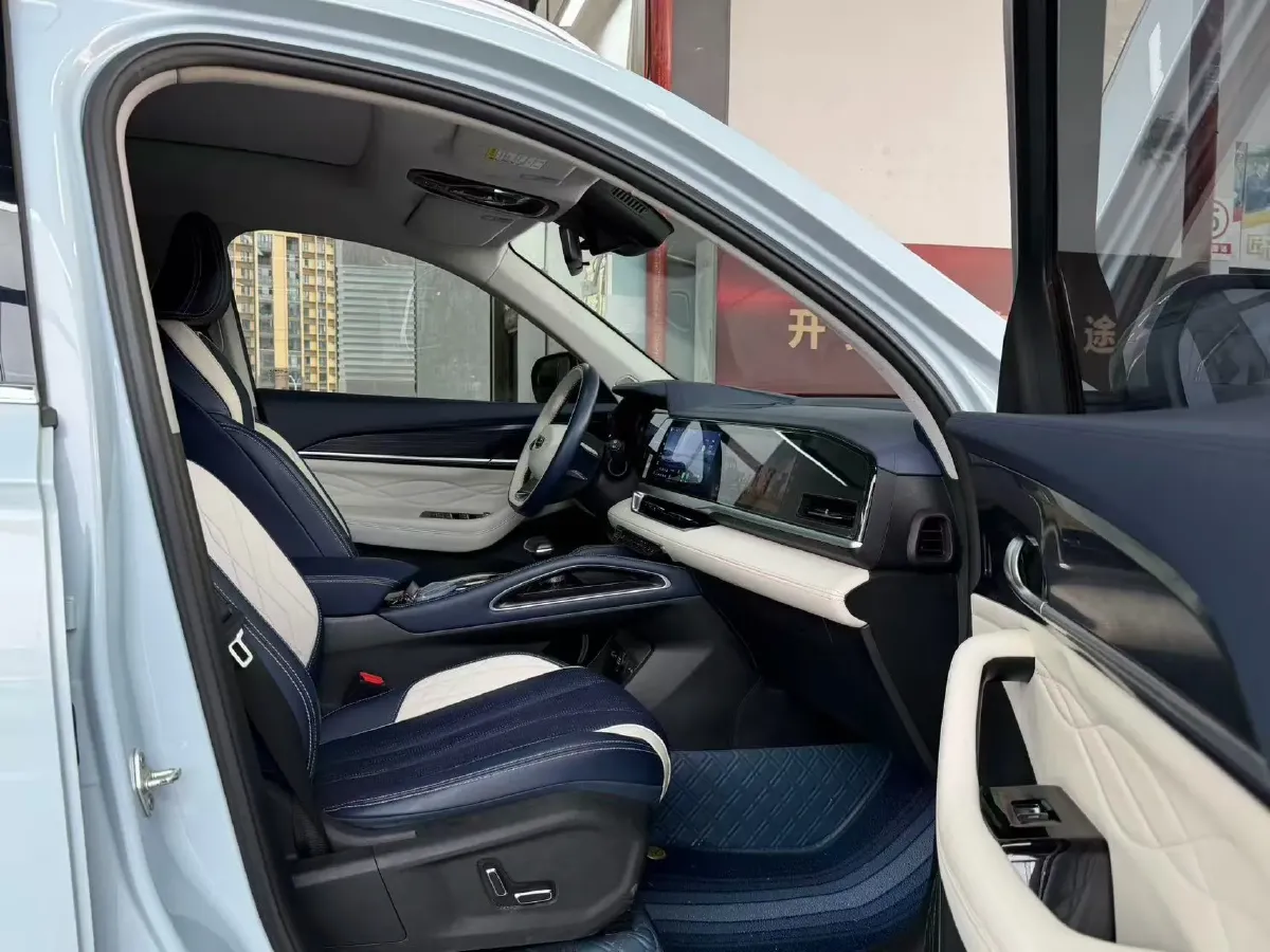 2022 Citroen C5 X 1.6T 175HP L4 8AT,autocango,china used car exporter,china ev exporter,chinese used car exporter,chinese used ev exporter