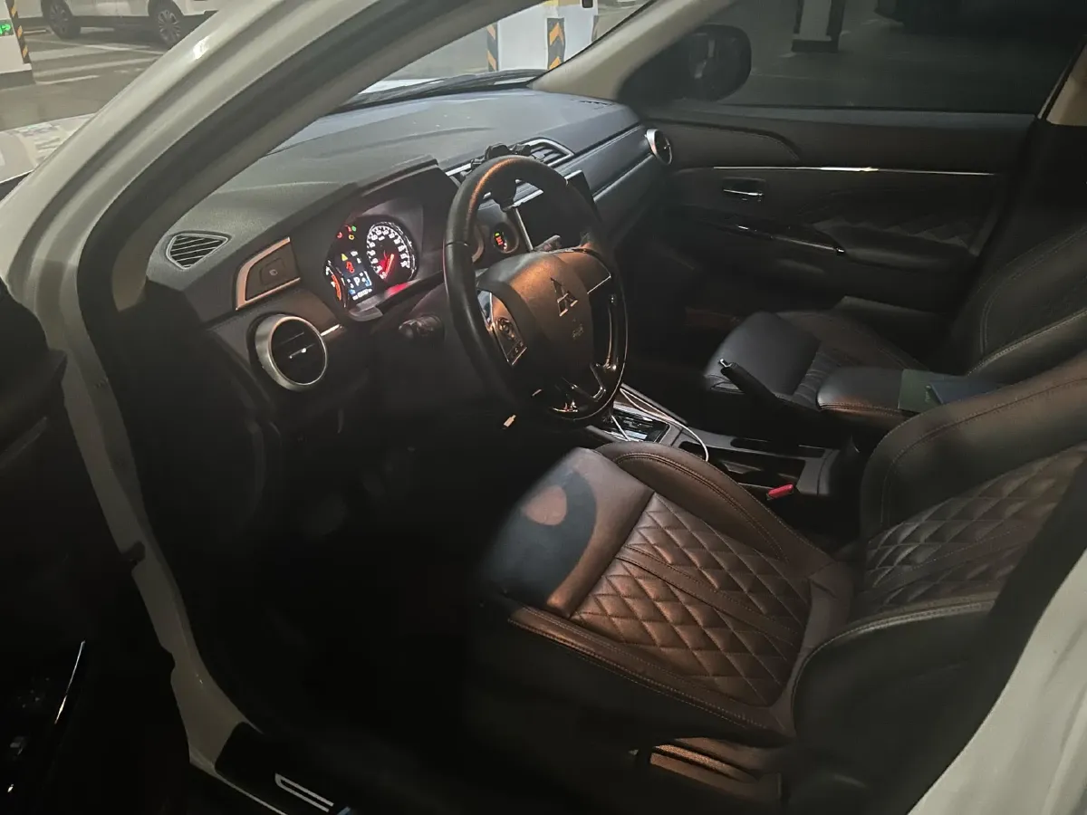 2020 Mitsubishi ASX 2.0L 166HP L4 CVT,autocango,china used car exporter,china ev exporter,chinese used car exporter,chinese used ev exporter