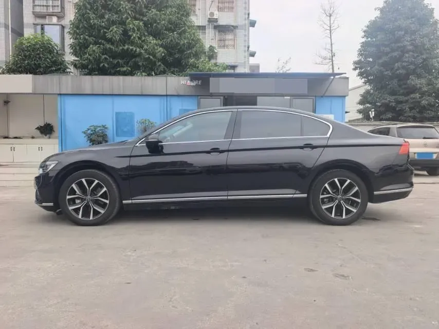 2020 Volkswagen Magotan 2.0T 186HP L4 7DCT,autocango,china used car exporter,china ev exporter,chinese used car exporter,chinese used ev exporter