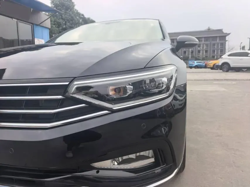 2020 Volkswagen Magotan 2.0T 186HP L4 7DCT,autocango,china used car exporter,china ev exporter,chinese used car exporter,chinese used ev exporter