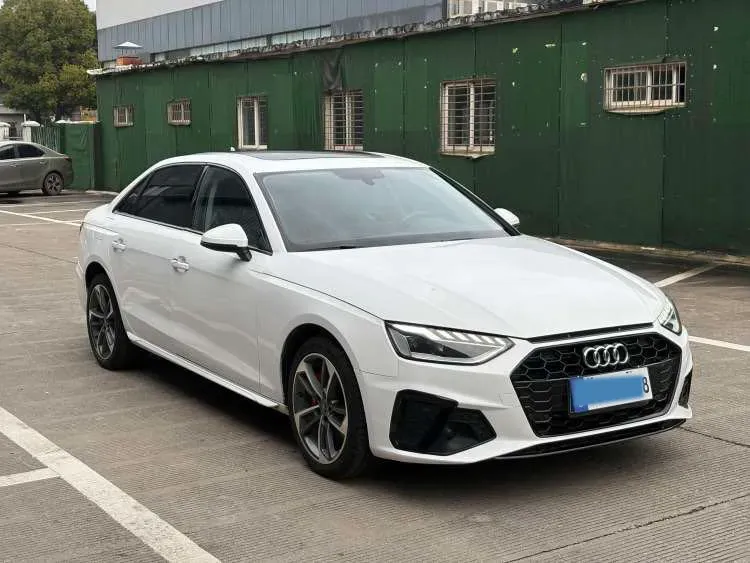2022 Audi A4L 2.0T 190HP L4 7DCT,autocango,china used car exporter,china ev exporter,chinese used car exporter,chinese used ev exporter