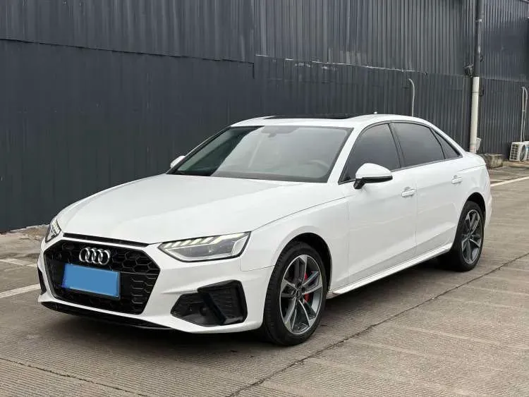 2022 Audi A4L 2.0T 190HP L4 7DCT,autocango,china used car exporter,china ev exporter,chinese used car exporter,chinese used ev exporter