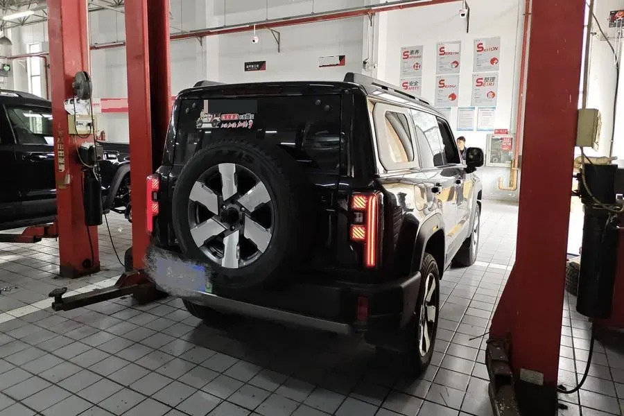 2025 Beijing BJ40 REEV REEV 188HP REEV 40.3KWH,autocango,china used car exporter,china ev exporter,chinese used car exporter,chinese used ev exporter