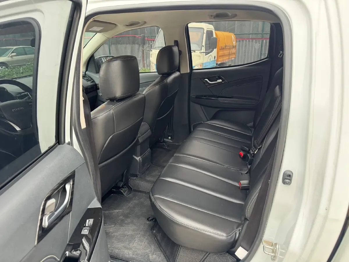 2020 Isuzu LingTuo 2.5T 150HP L4 6AT,autocango,china used car exporter,china ev exporter,chinese used car exporter,chinese used ev exporter