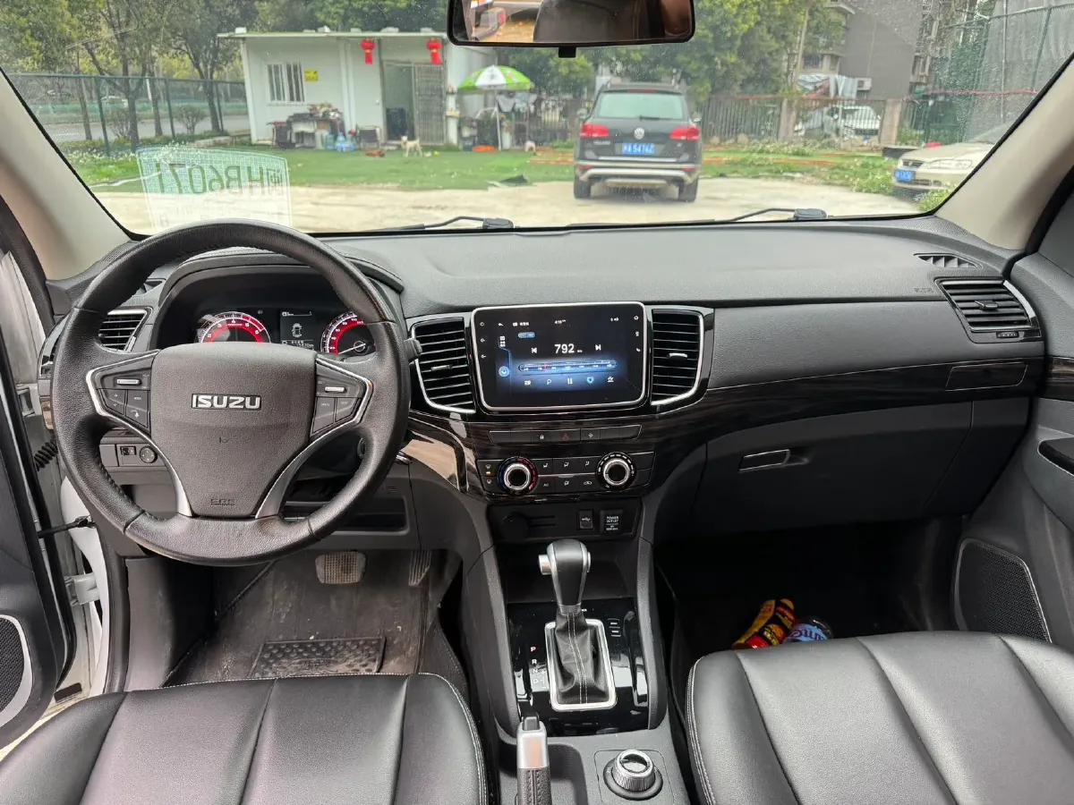 2020 Isuzu LingTuo 2.5T 150HP L4 6AT,autocango,china used car exporter,china ev exporter,chinese used car exporter,chinese used ev exporter