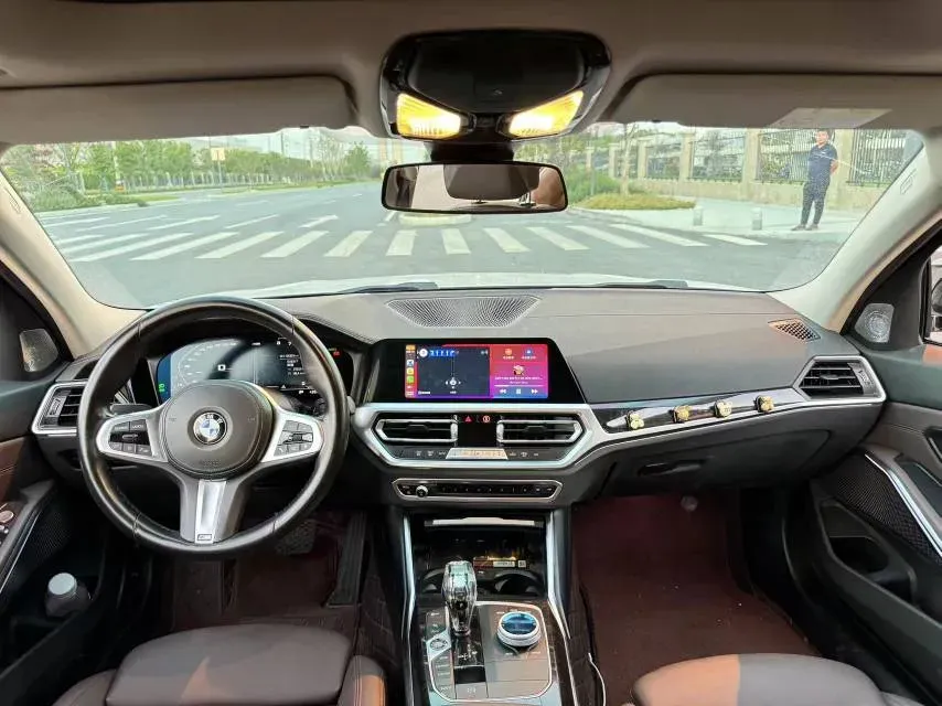 2022 BMW 3 Series 2.0T 184HP L4 8AT,autocango,china used car exporter,china ev exporter,chinese used car exporter,chinese used ev exporter