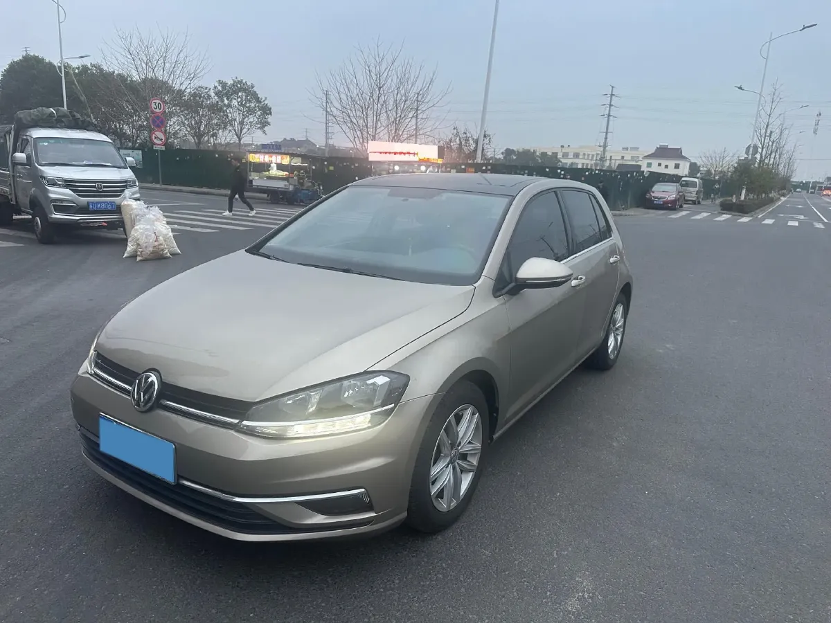2018 Volkswagen Golf 1.6L 110HP L4 6AT,autocango,china used car exporter,china ev exporter,chinese used car exporter,chinese used ev exporter
