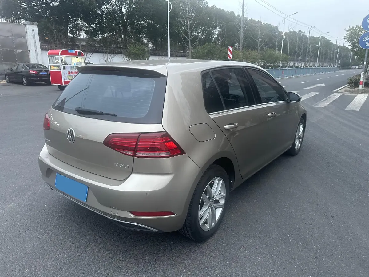 2018 Volkswagen Golf 1.6L 110HP L4 6AT,autocango,china used car exporter,china ev exporter,chinese used car exporter,chinese used ev exporter