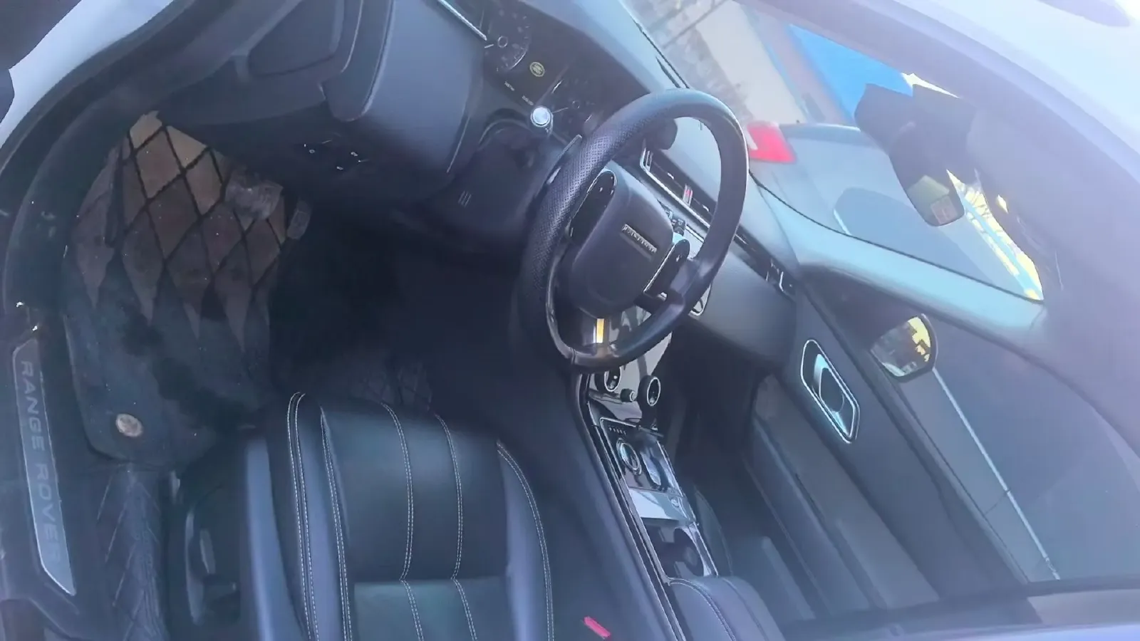 2018 Land Rover Range Rover Velar 2.0T 250HP L4 8AT,autocango,china used car exporter,china ev exporter,chinese used car exporter,chinese used ev exporter