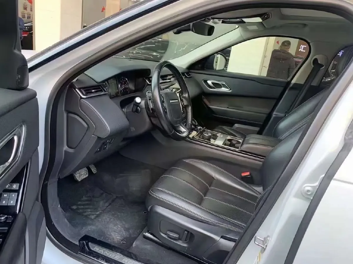 2018 Land Rover Range Rover Velar 2.0T 250HP L4 8AT,autocango,china used car exporter,china ev exporter,chinese used car exporter,chinese used ev exporter