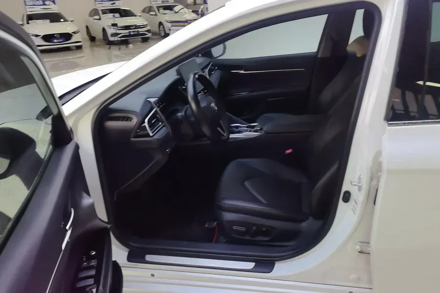 2023 Toyota Camry 2.5L 178HP L4 E-CVT Hybrid,autocango,china used car exporter,china ev exporter,chinese used car exporter,chinese used ev exporter