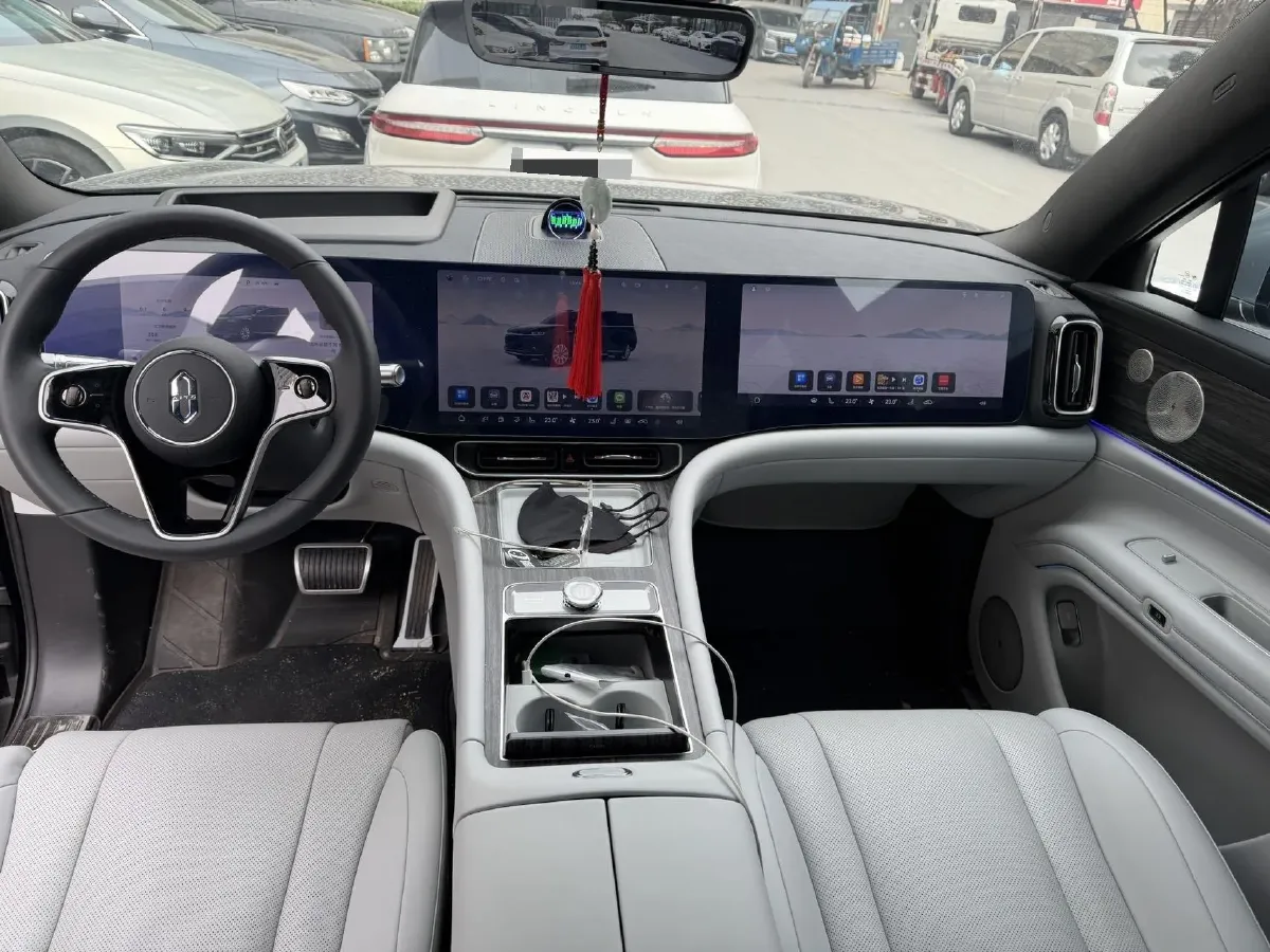 2025 AITO AITO M9 REEV 160HP REEV 52KWH,autocango,china used car exporter,china ev exporter,chinese used car exporter,chinese used ev exporter