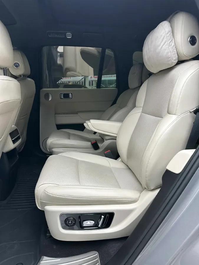 2023 Li L8 Range Extended 154HP REEV 40.9KWH,autocango,china used car exporter,china ev exporter,chinese used car exporter,chinese used ev exporter