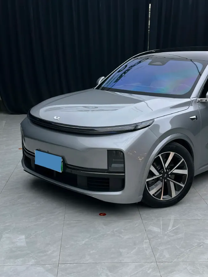 2023 Li L8 Range Extended 154HP REEV 40.9KWH,autocango,china used car exporter,china ev exporter,chinese used car exporter,chinese used ev exporter