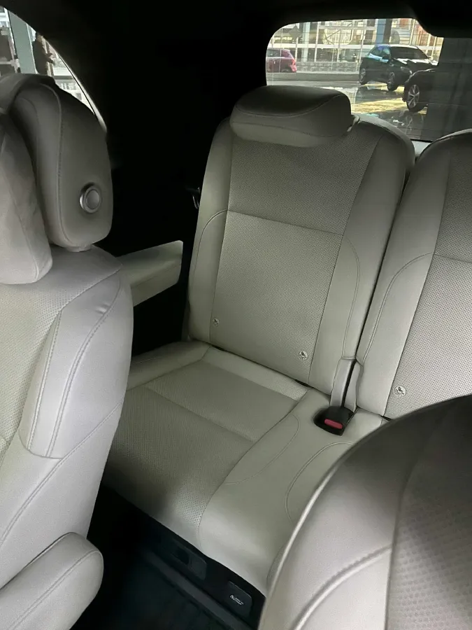 2023 Li L8 Range Extended 154HP REEV 40.9KWH,autocango,china used car exporter,china ev exporter,chinese used car exporter,chinese used ev exporter