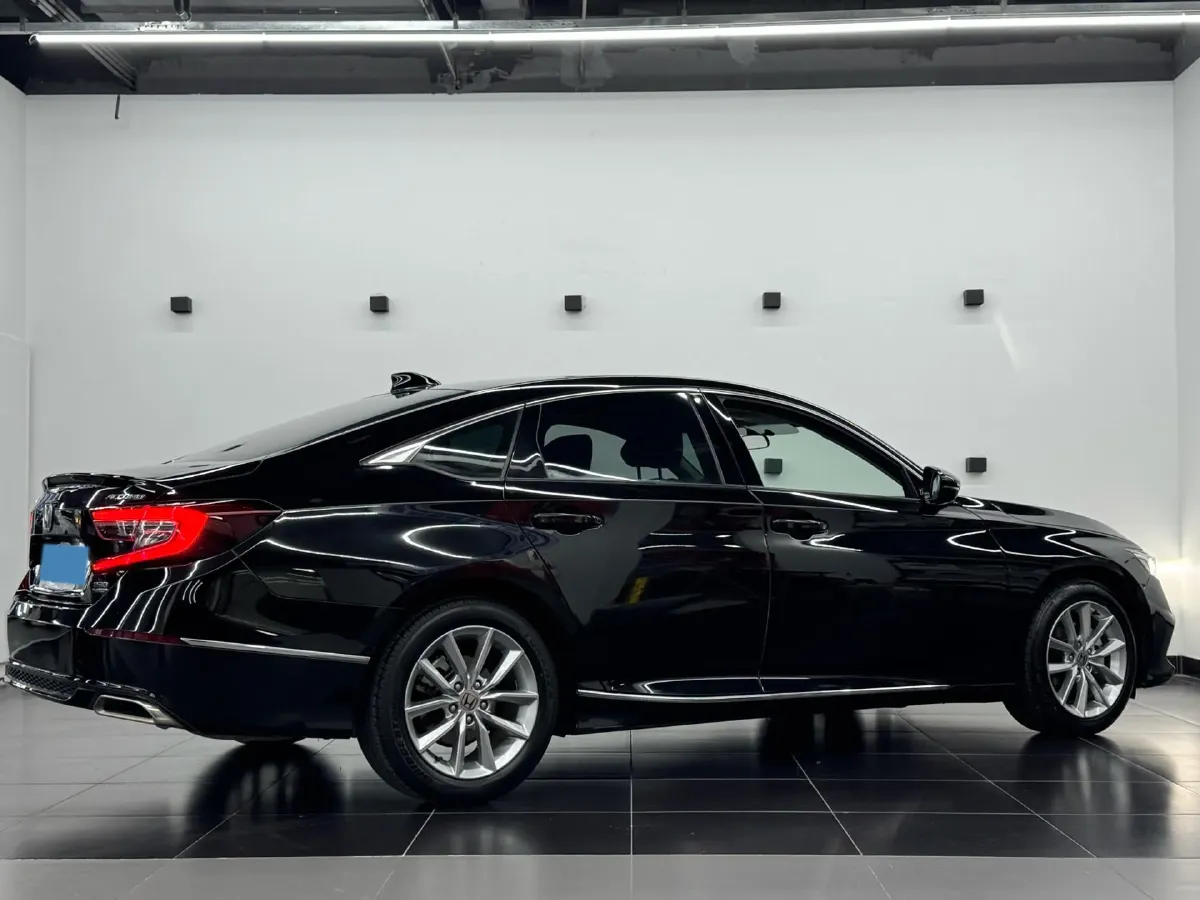 2022 Honda Accord 1.5T 194HP L4 CVT,autocango,china used car exporter,china ev exporter,chinese used car exporter,chinese used ev exporter