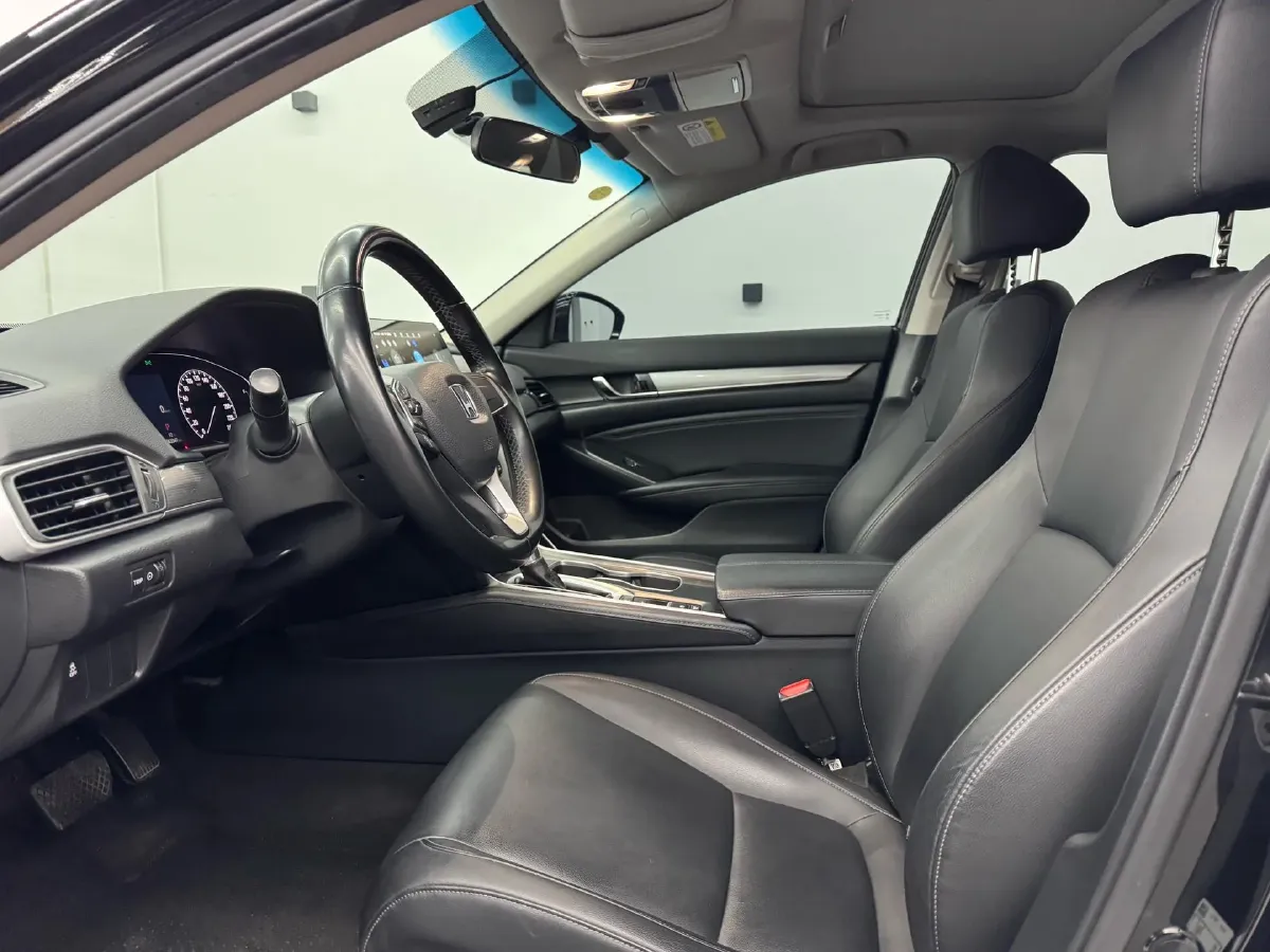 2022 Honda Accord 1.5T 194HP L4 CVT,autocango,china used car exporter,china ev exporter,chinese used car exporter,chinese used ev exporter