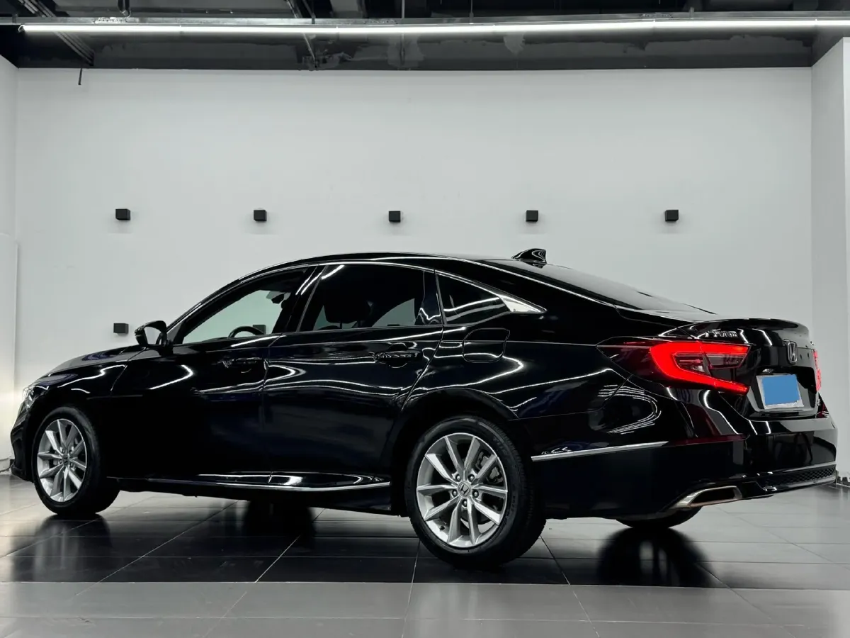 2022 Honda Accord 1.5T 194HP L4 CVT,autocango,china used car exporter,china ev exporter,chinese used car exporter,chinese used ev exporter