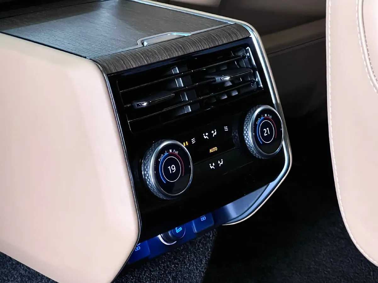 2023 Land Rover Range Rover 3.0T 400HP L6 8AT,autocango,china used car exporter,china ev exporter,chinese used car exporter,chinese used ev exporter