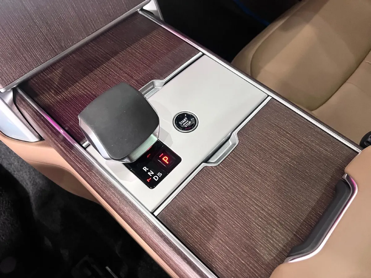 2023 Land Rover Range Rover 3.0T 400HP L6 8AT,autocango,china used car exporter,china ev exporter,chinese used car exporter,chinese used ev exporter