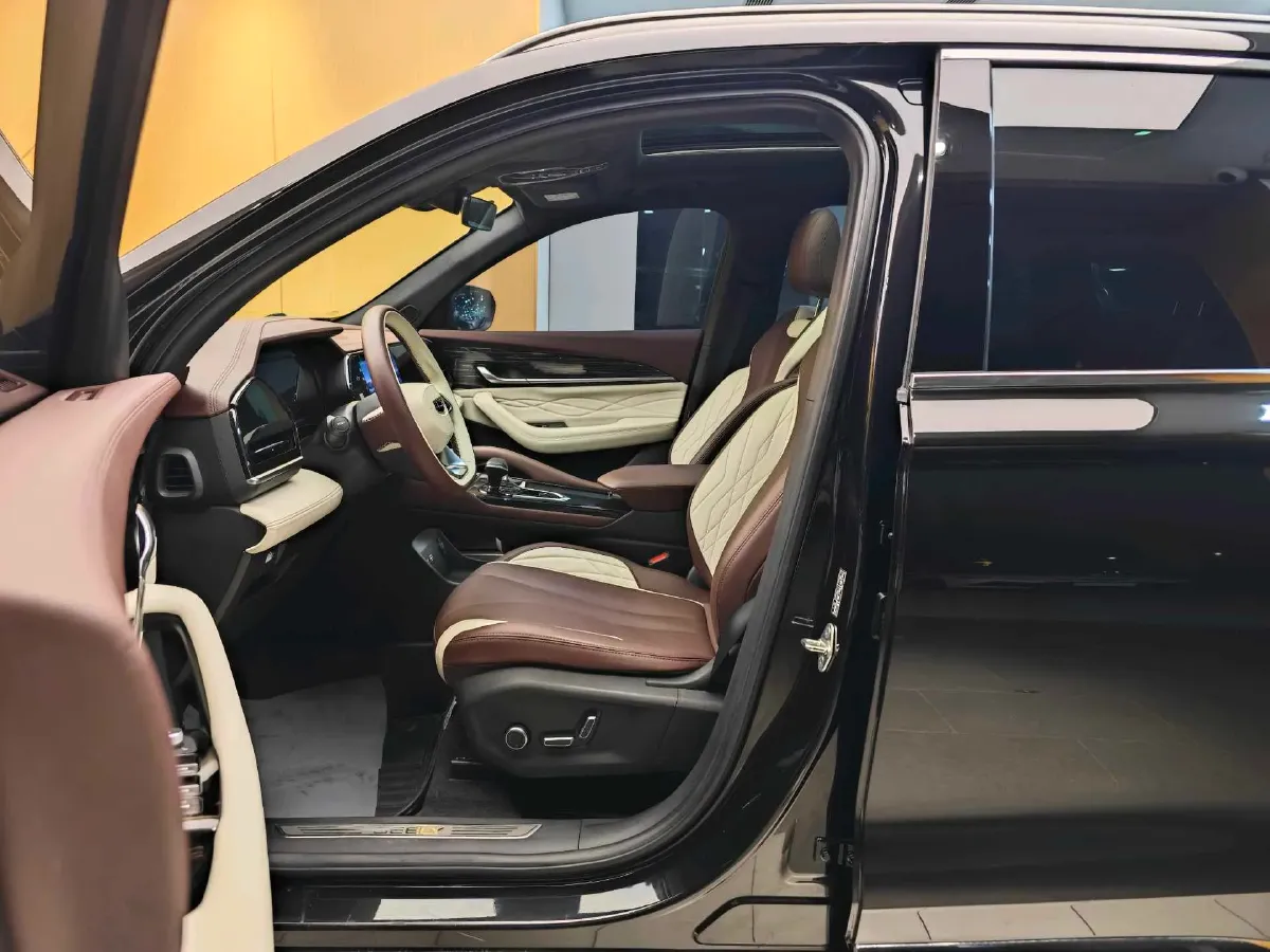 2021 Geely Monjaro 2.0T 218HP L4 7DCT,autocango,china used car exporter,china ev exporter,chinese used car exporter,chinese used ev exporter