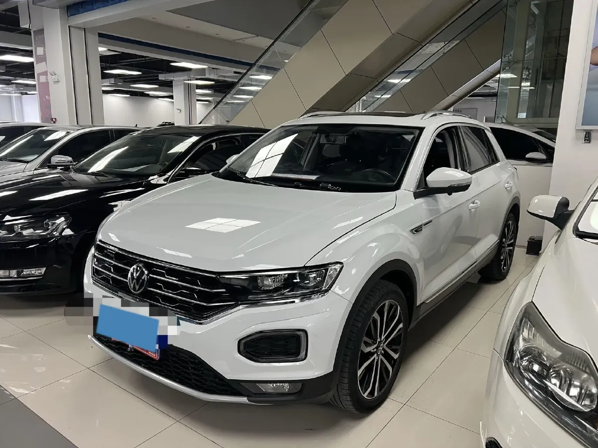 2021 Volkswagen T-Roc 1.4T 150HP L4 7DCT,autocango,china used car exporter,china ev exporter,chinese used car exporter,chinese used ev exporter