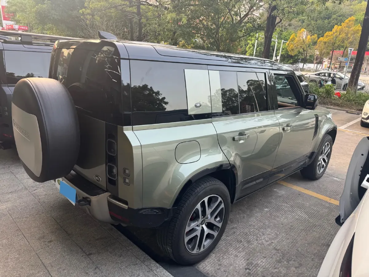 2021 Land Rover Defender 3.0T 400HP L6 8AT,autocango,china used car exporter,china ev exporter,chinese used car exporter,chinese used ev exporter