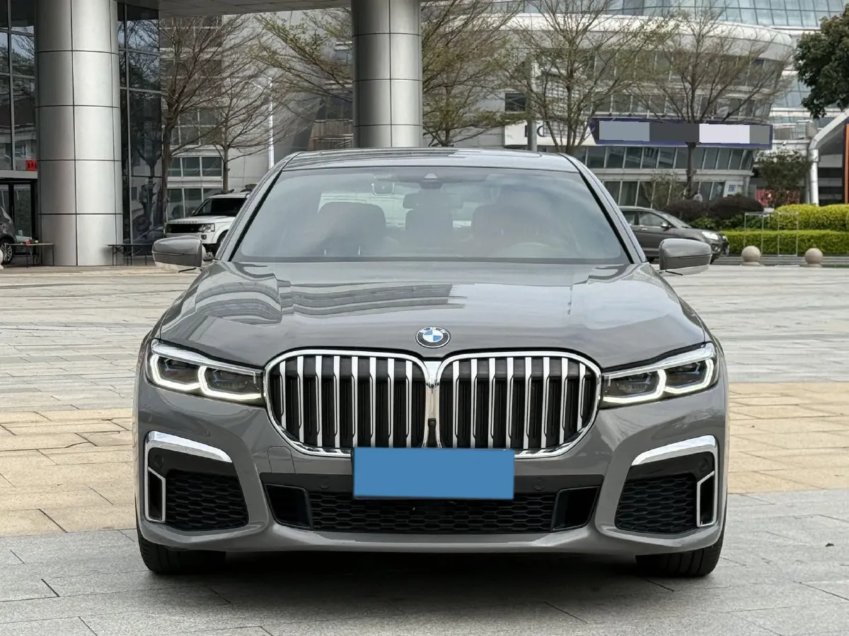 2021 BMW 7 Series 3.0T 340HP L6 8AT,autocango,china used car exporter,china ev exporter,chinese used car exporter,chinese used ev exporter
