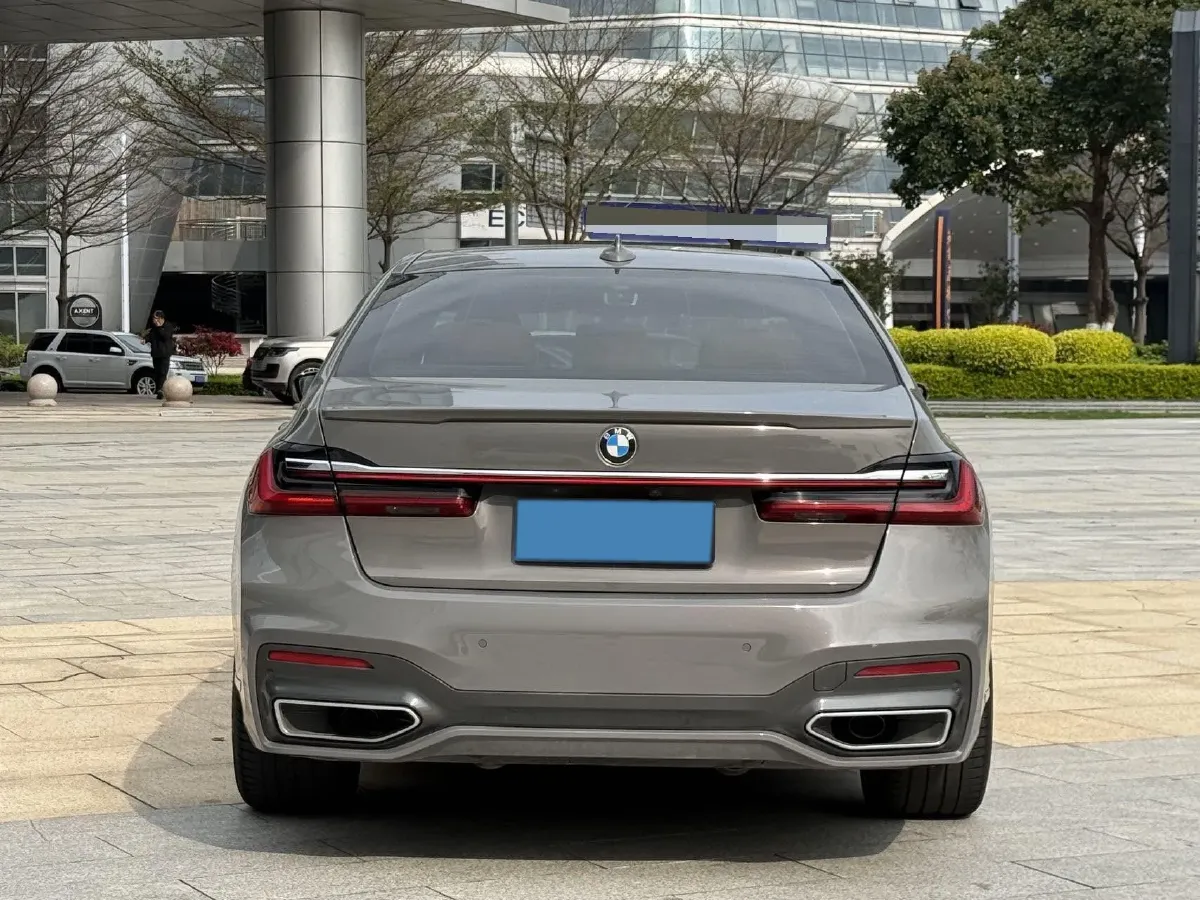 2021 BMW 7 Series 3.0T 340HP L6 8AT,autocango,china used car exporter,china ev exporter,chinese used car exporter,chinese used ev exporter