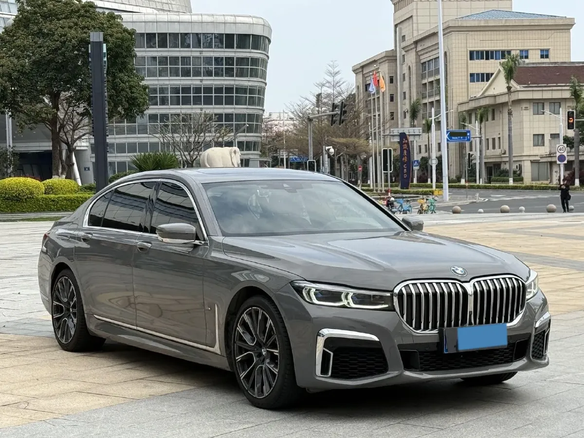 2021 BMW 7 Series 3.0T 340HP L6 8AT,autocango,china used car exporter,china ev exporter,chinese used car exporter,chinese used ev exporter