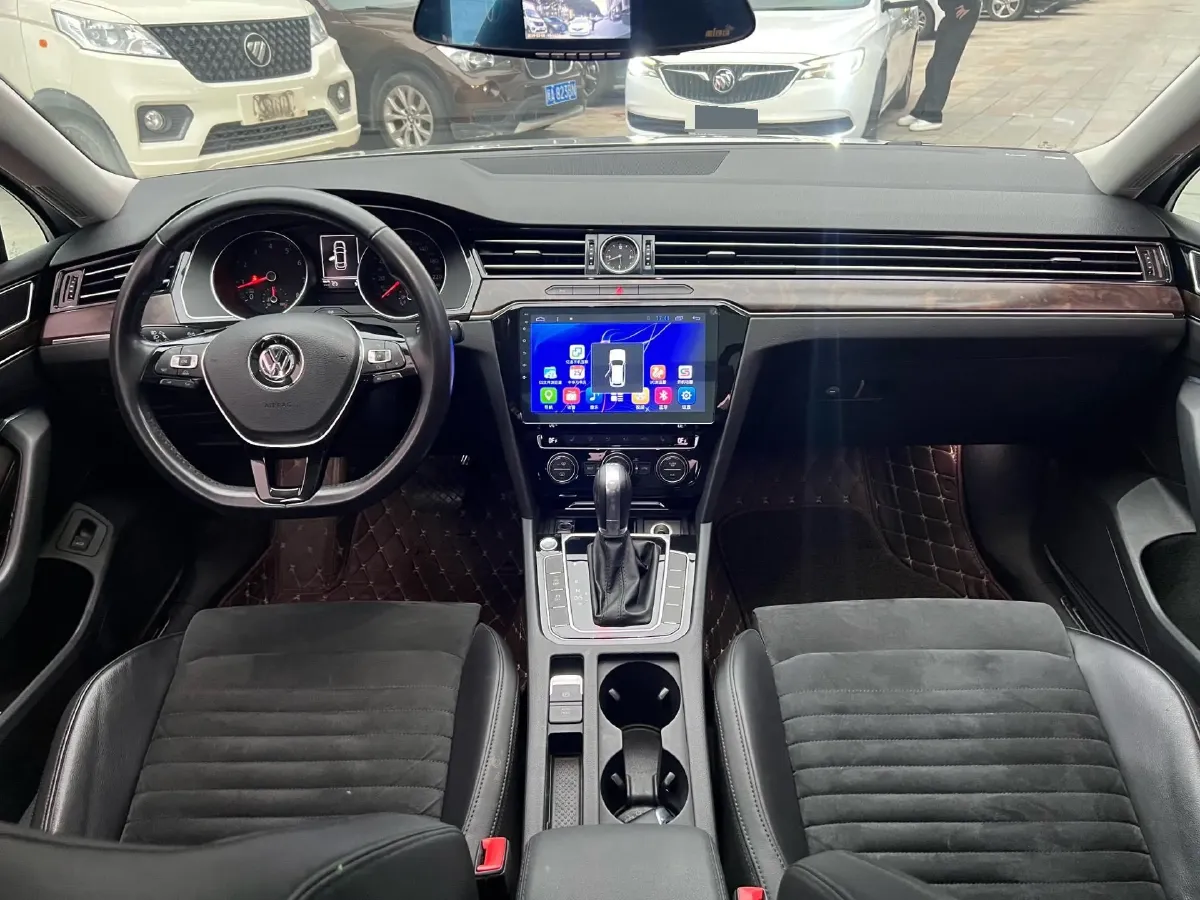 2018 Volkswagen Magotan 1.8T 180HP L4 7DCT,autocango,china used car exporter,china ev exporter,chinese used car exporter,chinese used ev exporter