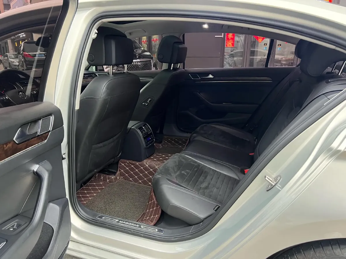 2018 Volkswagen Magotan 1.8T 180HP L4 7DCT,autocango,china used car exporter,china ev exporter,chinese used car exporter,chinese used ev exporter