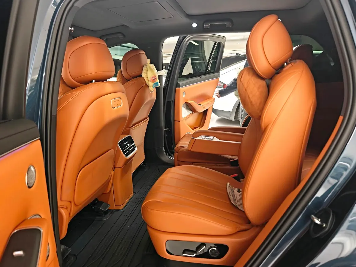 2026 AITO AITO M7 REEV 160HP REEV,autocango,china used car exporter,china ev exporter,chinese used car exporter,chinese used ev exporter