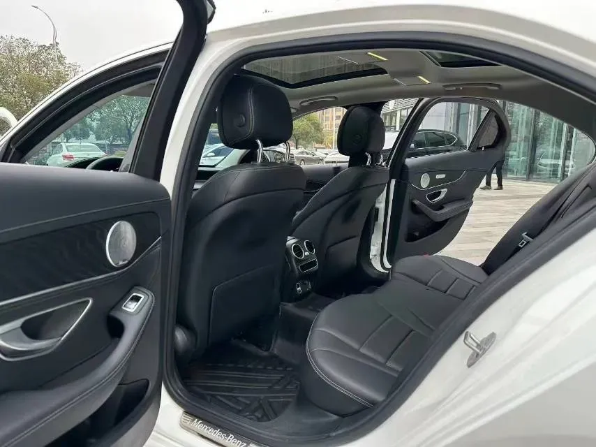 2020 Mercedes-Benz C Class 1.5T 184HP L4 9AT,autocango,china used car exporter,china ev exporter,chinese used car exporter,chinese used ev exporter